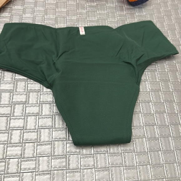 PINK green period panty - Picture 10 of 11